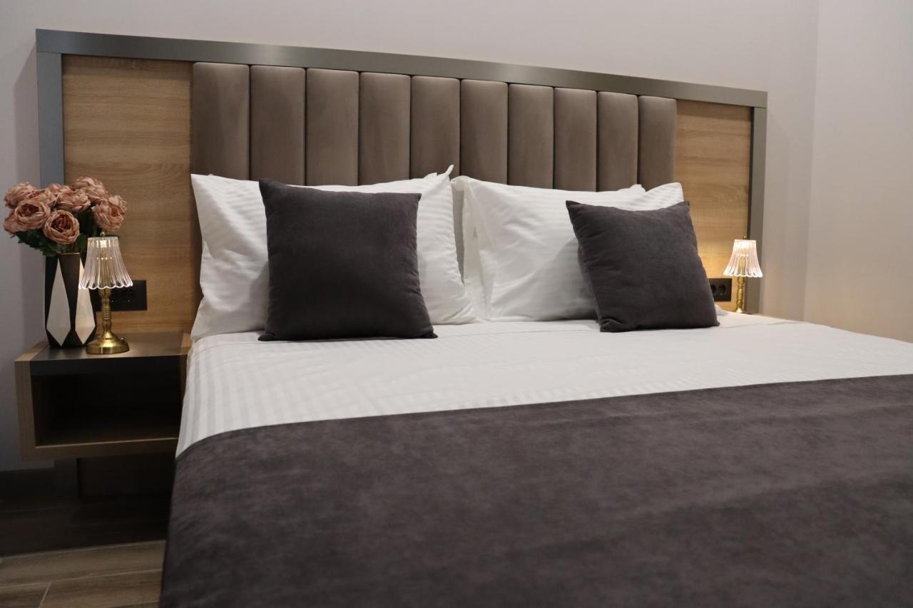 Orion Aparthotel Erevan Esterno foto