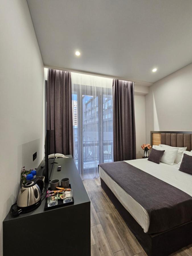 Orion Aparthotel Erevan Esterno foto