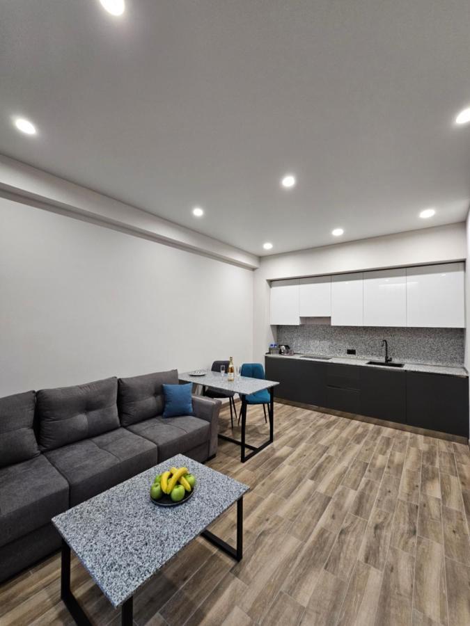 Orion Aparthotel Erevan Esterno foto